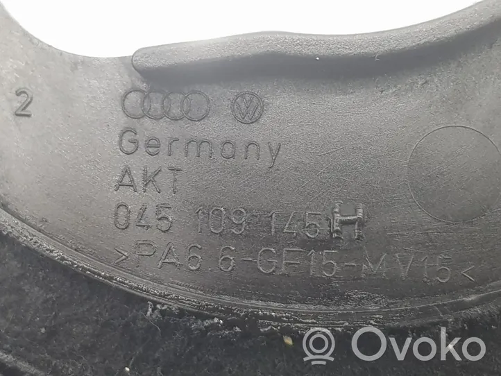 Volkswagen Caddy Osłona łańcucha rozrządu 045109147A