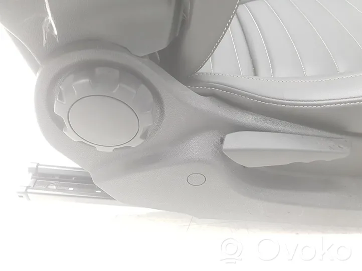 Opel Corsa E Fotele / Kanapa / Komplet 