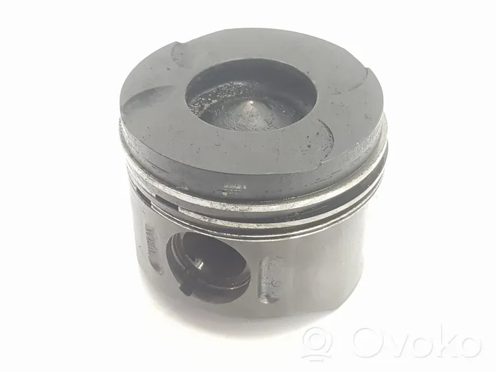 Mercedes-Benz ML W163 Piston avec bielle A6110301117