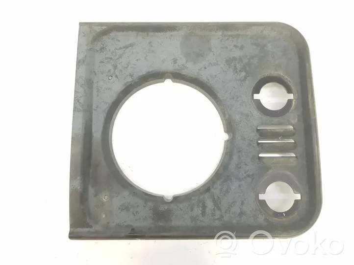 Land Rover Defender Moulure sous phares DHH100780