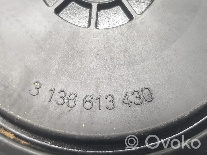 Ford Kuga II Jäähdyttimen jäähdytinpuhallin 2094314