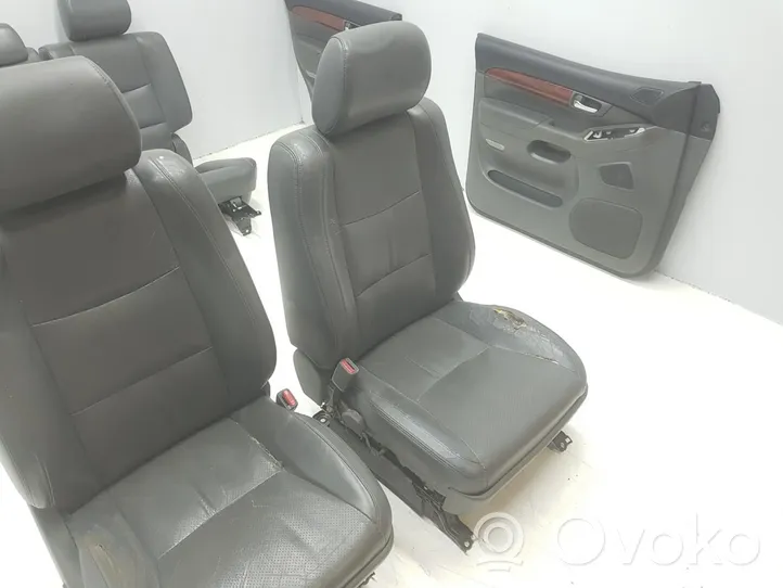 Toyota Land Cruiser (J120) Set sedili 