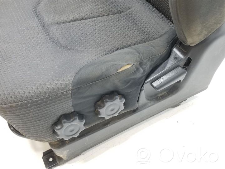 Mitsubishi Montero Seat set 