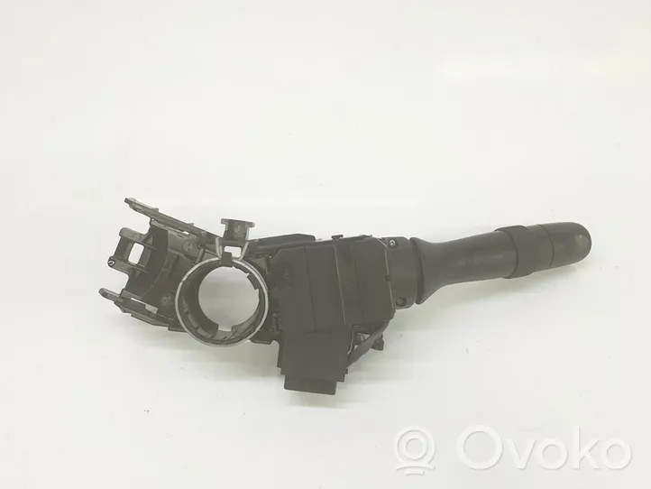 Toyota Land Cruiser J20 J20u Suuntavilkun vipu 8414048140