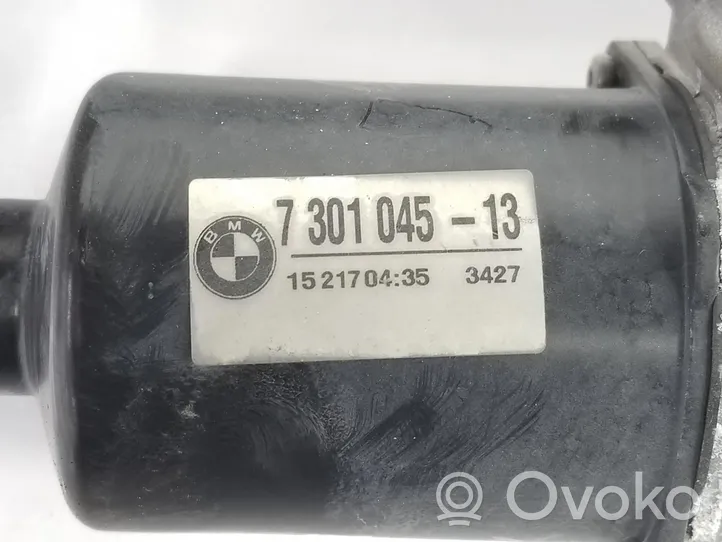 BMW 2 F46 Mechanizm i silniczek wycieraczek szyby przedniej / czołowej 61617301045