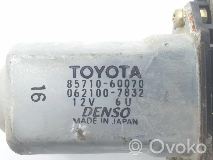 Toyota Land Cruiser (HDJ90) Takaoven ikkunan nostomoottori 8571060070
