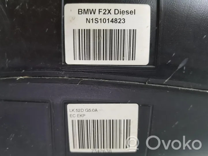 BMW 2 F22 F23 Serbatoio del carburante 16117294607