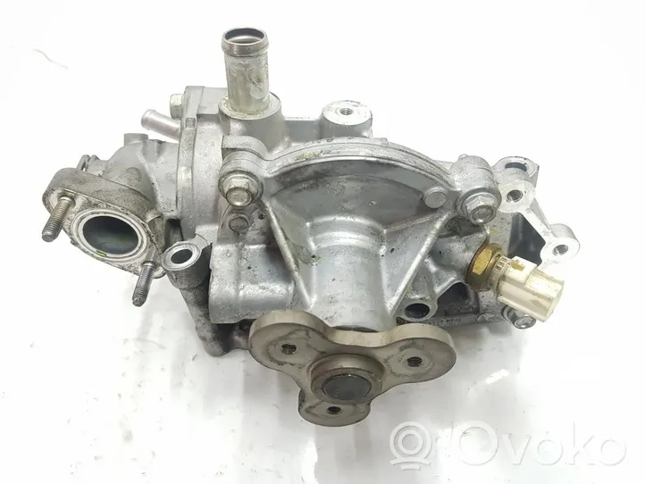 Mazda 3 I Pompe de circulation d'eau PYFA15010C