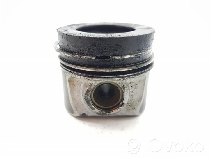 Seat Toledo IV (NH) Piston avec bielle 03L107065J