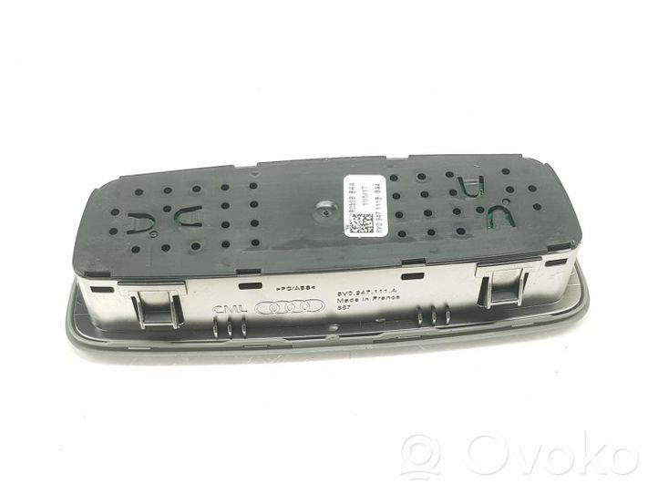 Audi A3 S3 8V Panel oświetlenia wnętrza kabiny 8V0947111B