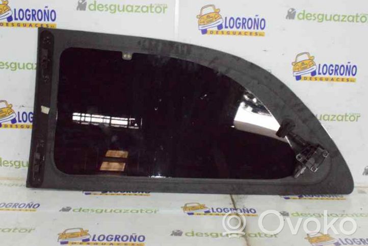 Chrysler Grand Voyager IV Fenêtre latérale vitre arrière 4894678AA