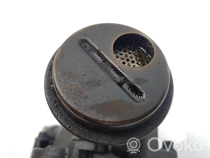 Mercedes-Benz CLK A208 C208 Pompe à huile A1111800801