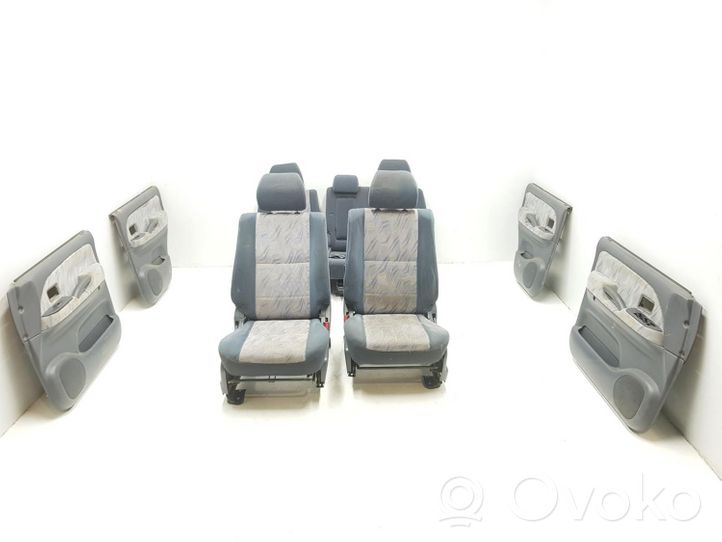 Toyota Land Cruiser (HDJ90) Set sedili 