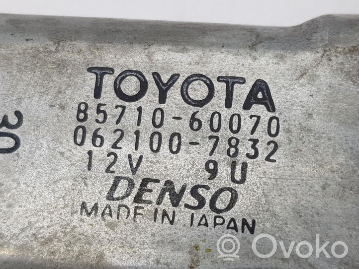 Toyota Land Cruiser (HDJ90) Silniczek podnoszenia szyby drzwi tylnych 8571060070