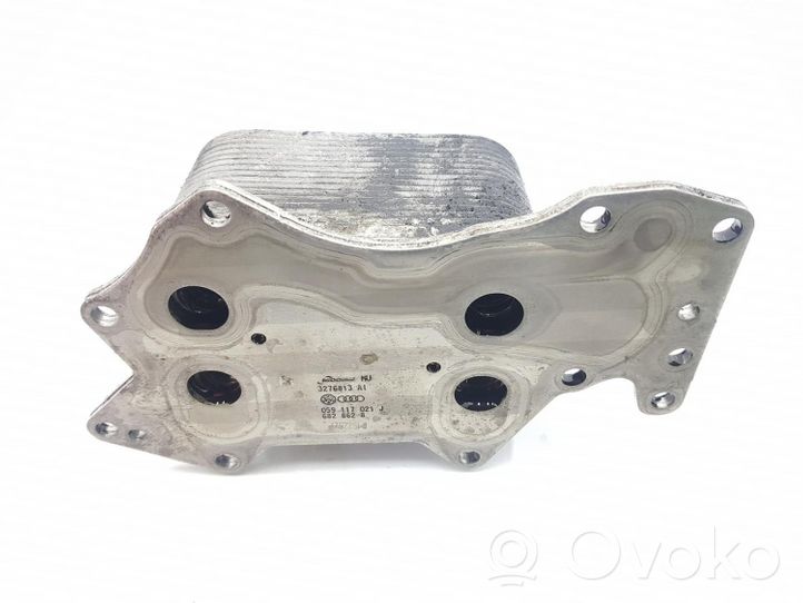 Audi Q7 4M Radiatore dell’olio del motore 059117021J