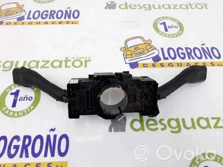 Seat Toledo II (1M) Boutons / interrupteurs volant 8L0953513G