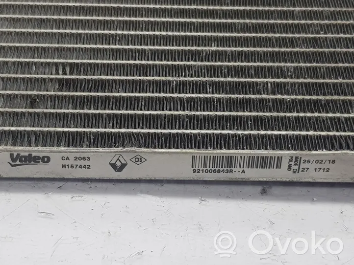 Renault Captur Skraplacz / Chłodnica klimatyzacji 921006843R