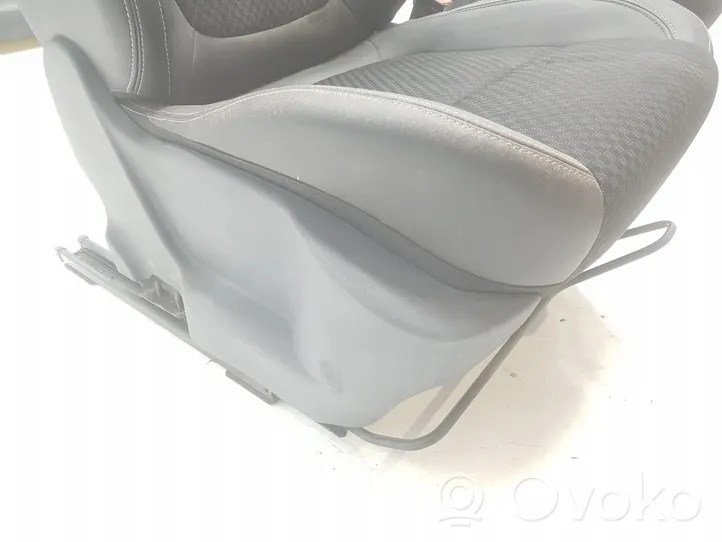 Renault Captur Fotele / Kanapa / Komplet 