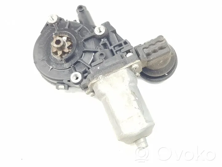 Toyota Land Cruiser (J120) Moteur de lève-vitre de porte arrière 8572058010