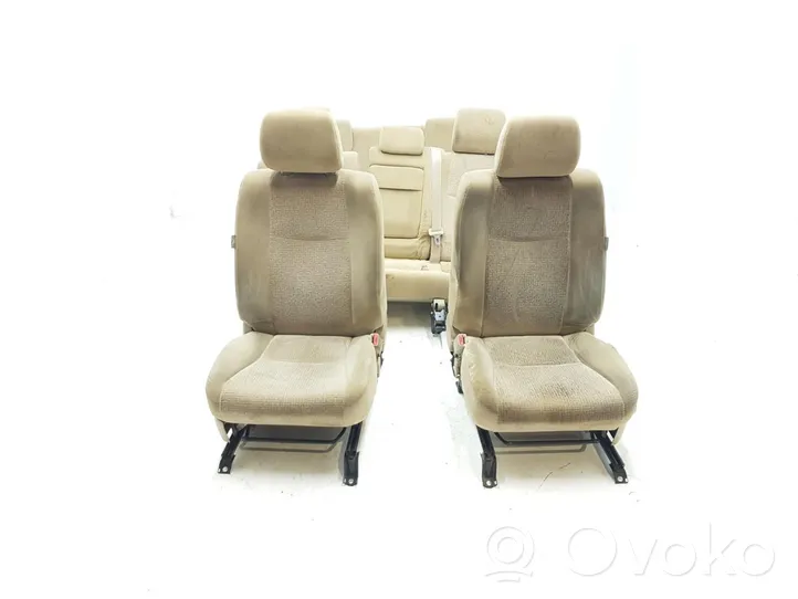 Toyota Land Cruiser (J120) Set sedili 