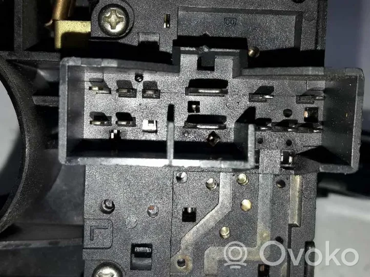 Honda Accord Przełącznik / Przycisk kierownicy M10239