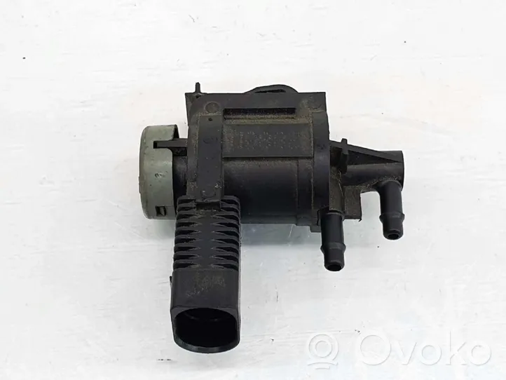 Volkswagen Golf VI Electrovanne Soupape de Sûreté / Dépression 1K0906283A