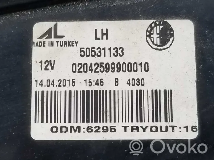 Alfa Romeo Giulietta Lampy tylnej klapy bagażnika 50531133