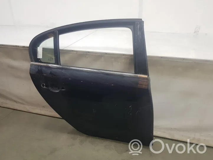 Renault Latitude (L70) Rear door 821003805R