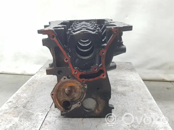 Renault Trafic III (X82) Motorblock 7701478529