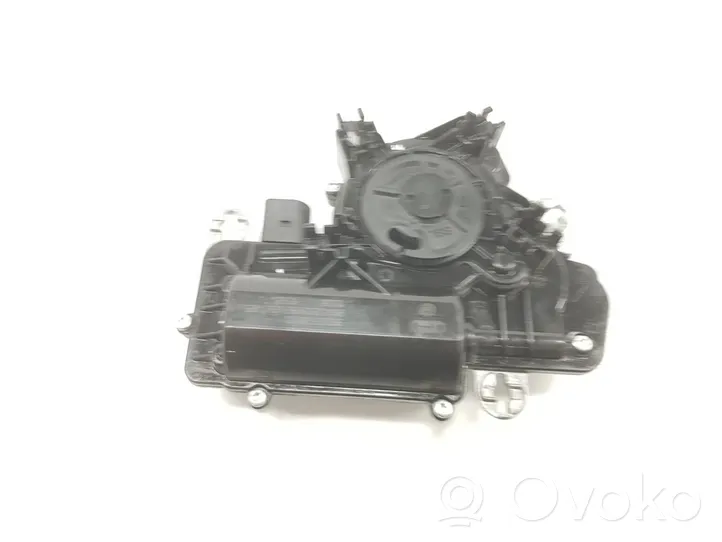 Volkswagen Tiguan Takaluukun lukon salvan moottori 3G0827887C