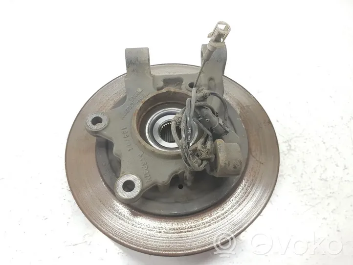 Mercedes-Benz V Class W447 Fuso a snodo con mozzo ruota posteriore A4473505600