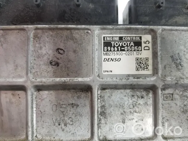 Toyota Avensis T270 Calculateur moteur ECU 8966105D50