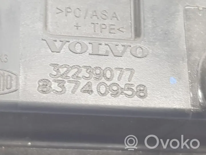 Volvo XC40 Takaluukun/tavaratilan kahva 32239077