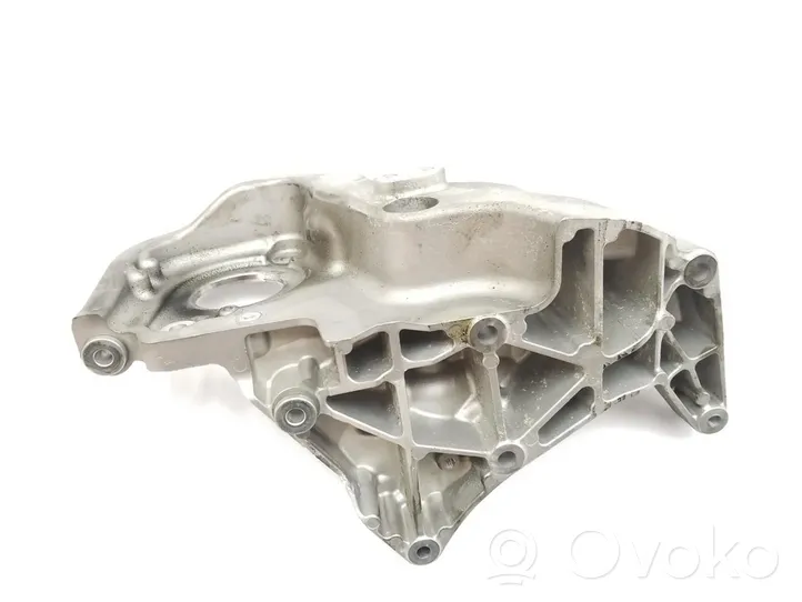 Volvo V40 Supporto del generatore/alternatore 31401103