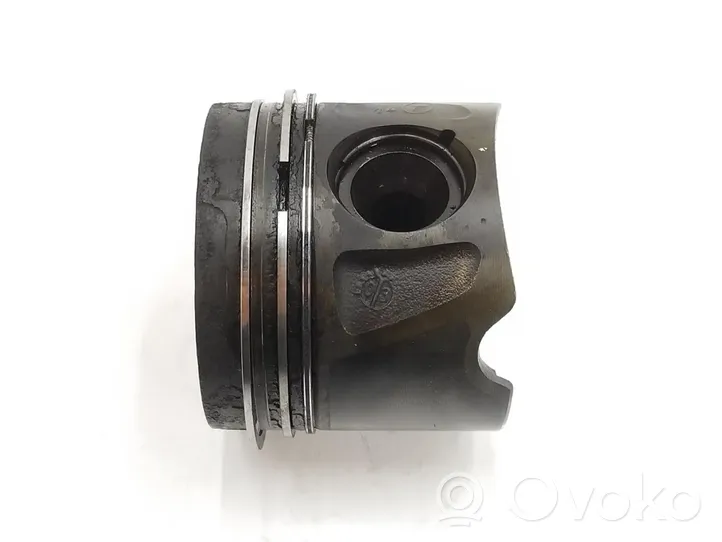 Mercedes-Benz R W251 Piston avec bielle A6420304517