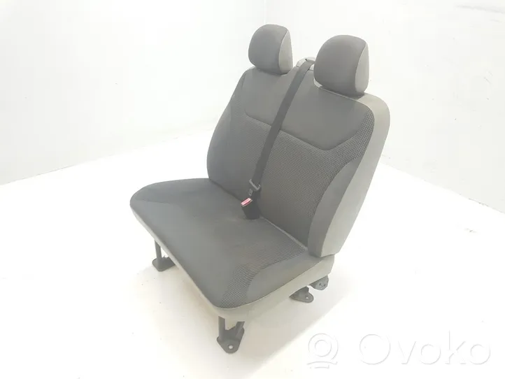 Opel Vivaro Fotel przedni kierowcy 