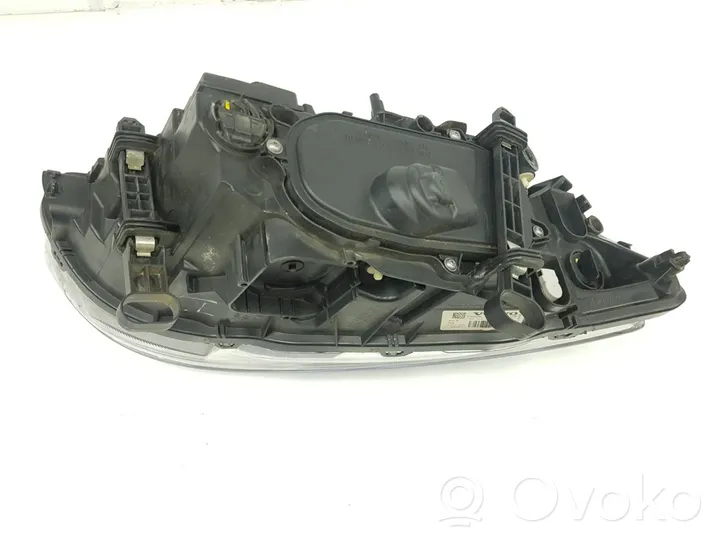 Volvo S60 Lampa przednia 31420269