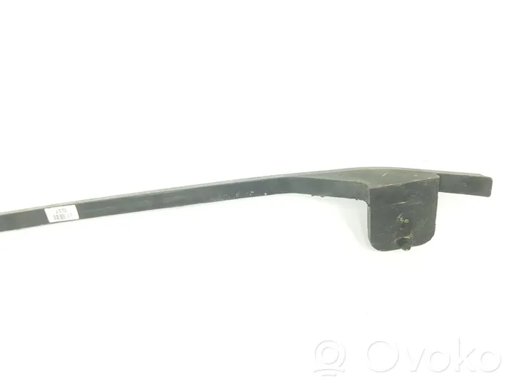 Hyundai i30 Traverse inférieur support de radiateur 86571G3700