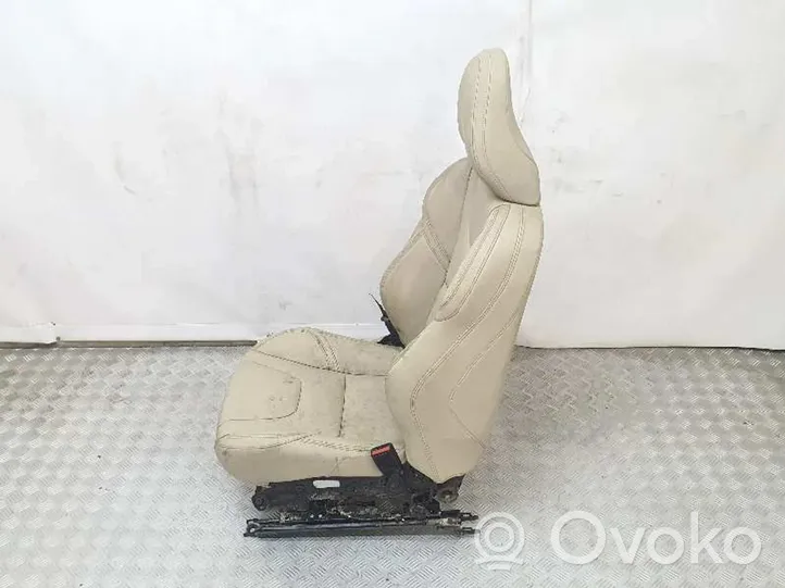 Volvo XC60 Fotel przedni pasażera 