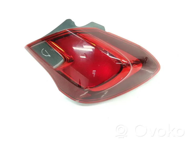 Opel Corsa E Lampa tylna 39012628