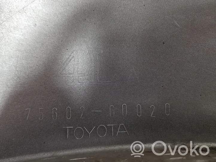 Toyota Land Cruiser (J120) Priekinės arkos apdaila 7560260020