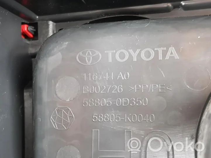 Toyota Yaris Podłokietnik tunelu środkowego 588050D350