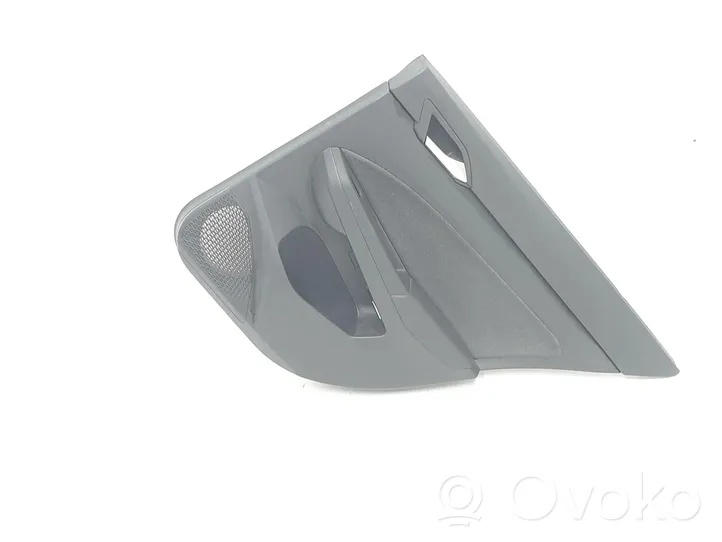 Volkswagen Golf VIII Rivestimento del pannello della portiera posteriore 5H6867212