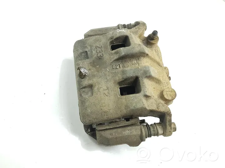 Nissan NP300 Pinza del freno anteriore 41011EB30A