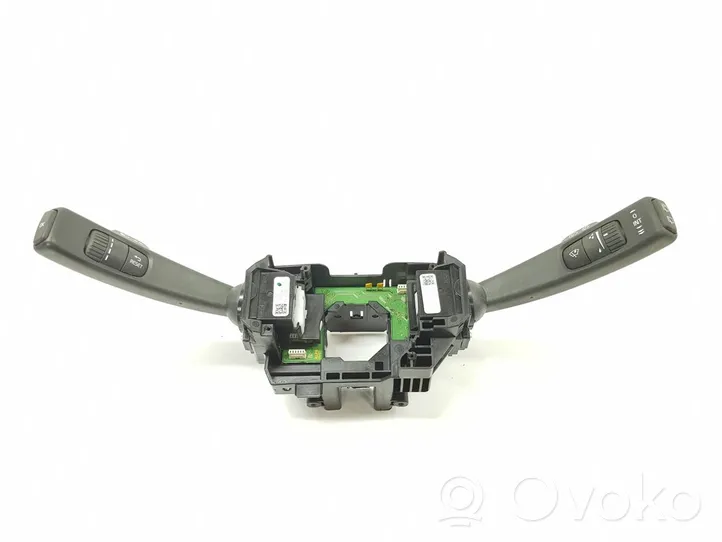 Volvo V40 Pulsanti/interruttori sul volante 31456042