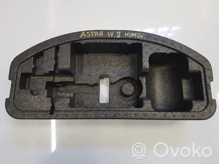 Opel Astra J Supporto di montaggio ruota di scorta 