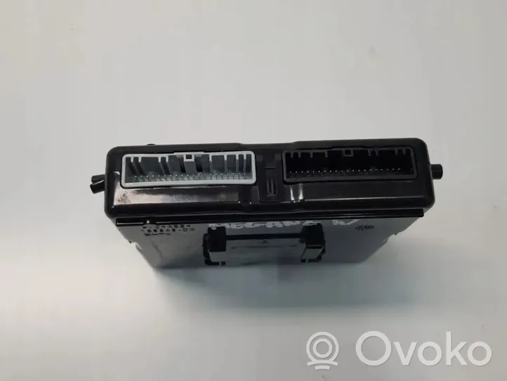 Renault Megane IV Interrupteur de poignée d'ouverture de coffre arrière 
