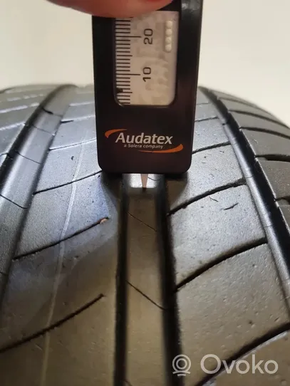 Audi Q5 SQ5 R18 summer tire 