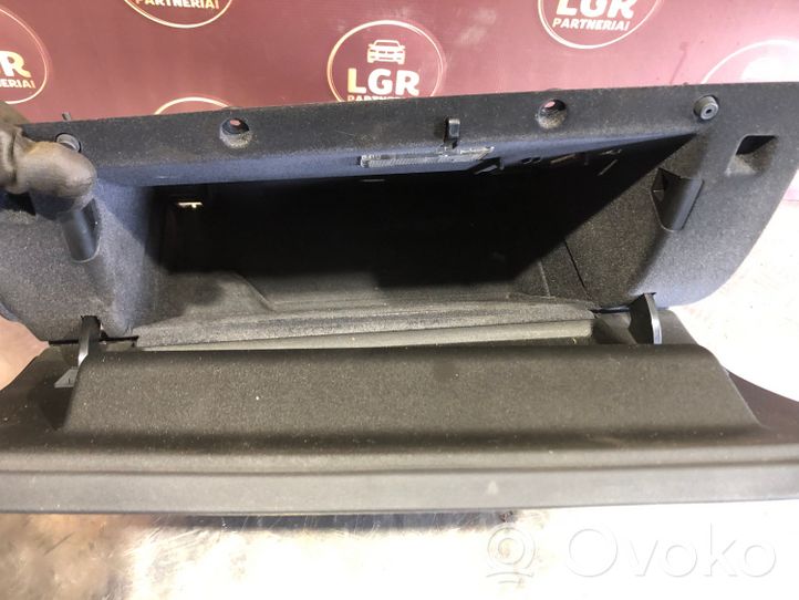 Volvo V70 Glove box set 30676281