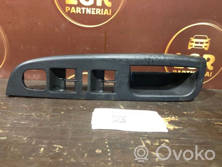 Volkswagen Golf V Rivestimento pulsantiera finestrino della portiera anteriore 1K4868049B